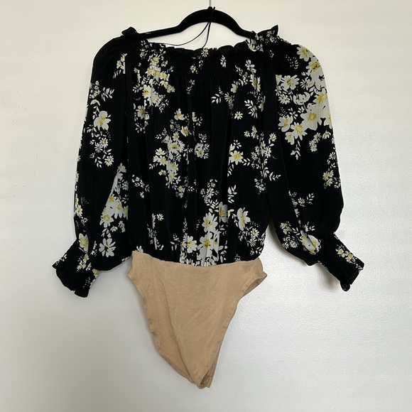 Wayf Black Floral Off The Shoulder Bodysuit, XS - Picture 7 of 8